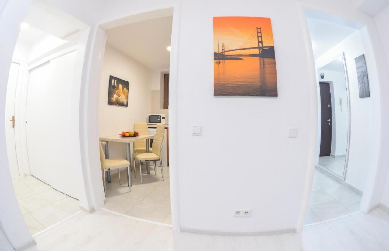 Spacious And Modern Apartment Close To Old City Bükreş Dış mekan fotoğraf
